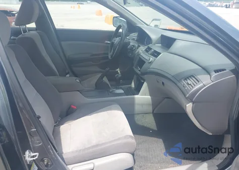 2010 Honda Accord 2.4 Lx z USA, uszkodzony, nr VIN 1HGCP2F35AA128236